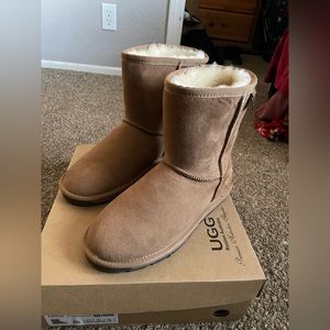 brand new Ugg boots short, size women’s 9. men’s 7.5, EU 40